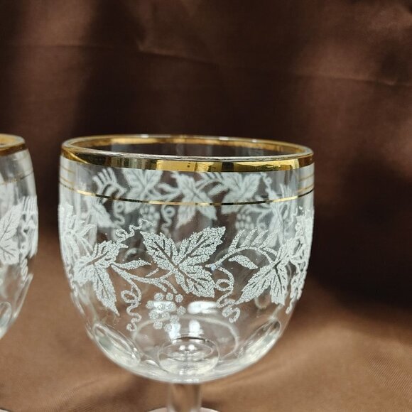 2- Vintage Indiana Glass, Bartlett and Collins, White Grape & Leaf, Gold Trim - Picture 4 of 9